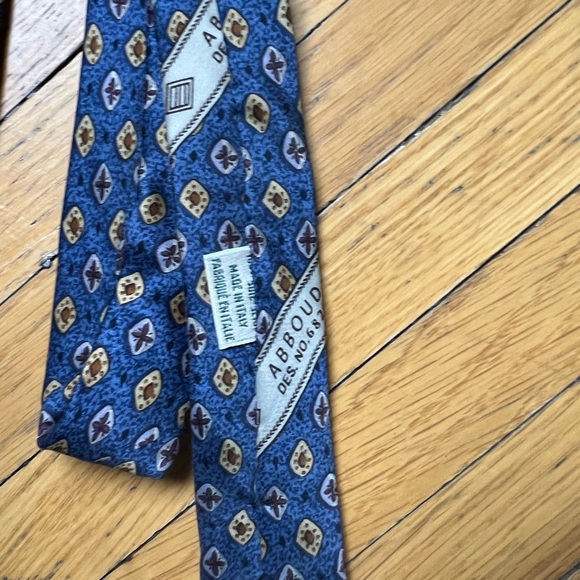 BRAND NEW JOSEPH ABBOUD TIE - Picture 5 of 5